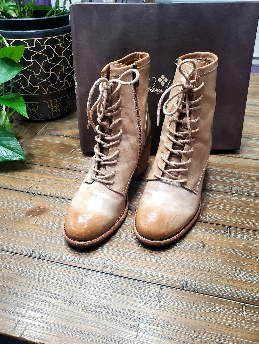 Stylish Tan Leather Ankle Boots - Picture 11 of 11